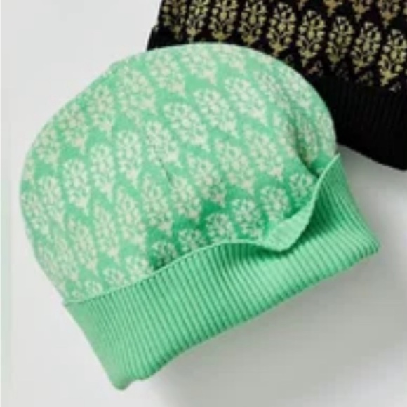 Free People Limitless Logo Beanie- Brand New Never Worn - Picture 2 of 6